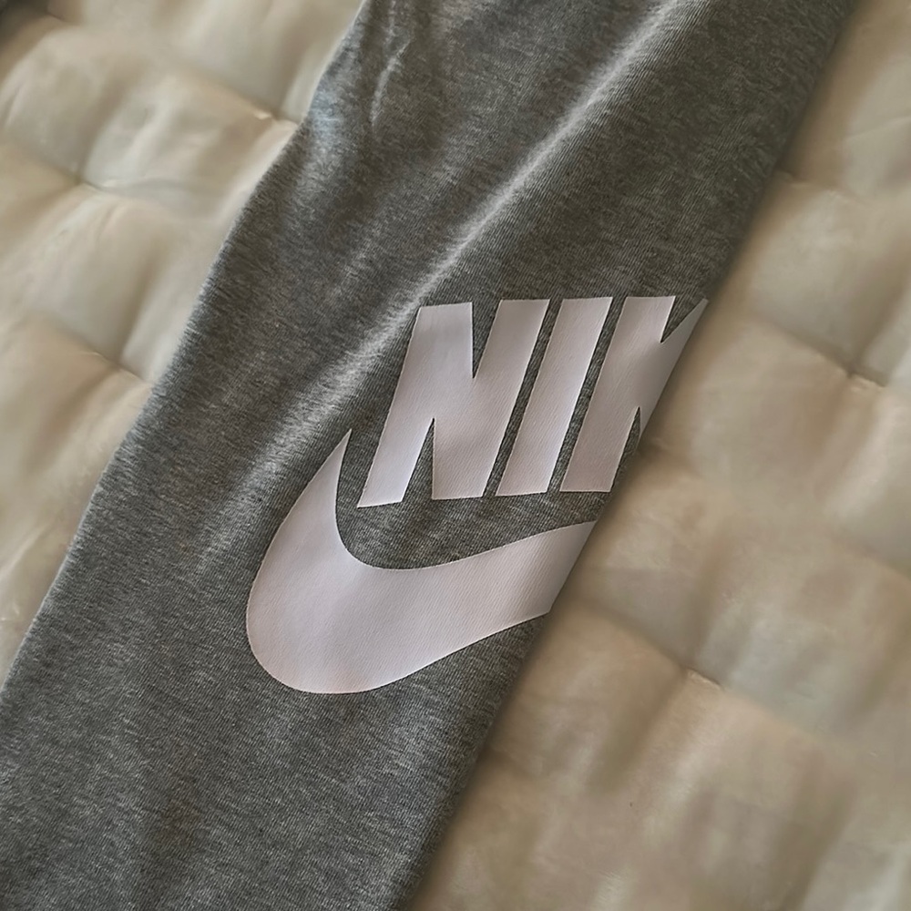 Nike leggings NWOT